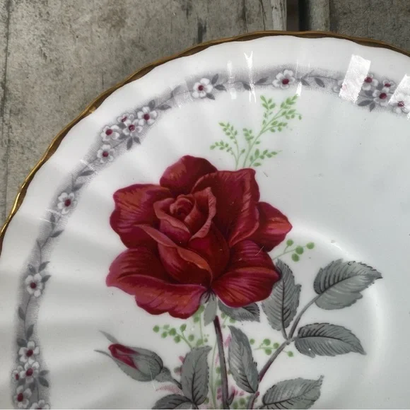 Vintage Royal Stafford Set Of 2 Roses to Remember Bone China Tea Saucers England - Picture 9 of 15